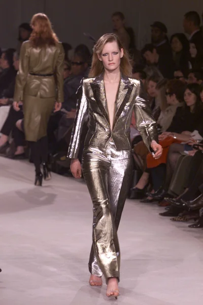 Look 24